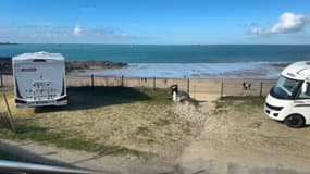 Des emplacements au camping du Port-Blanc à Dinard