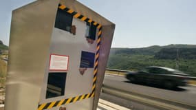 Ce radar, placé avant la bretelle de Cagnes-sur-mer sur l'autoroute A8 dans le sens Nice-Marseille, a enregistré 205.510 excès de vitesse en 2019
