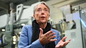Élisabeth Borne à Velizy-Villacoublay le 28 avril 2023