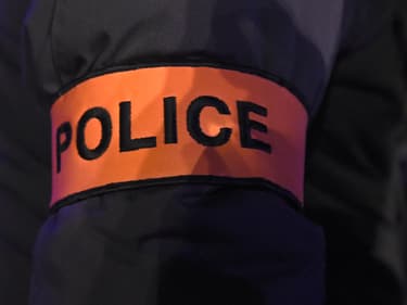Brassard de police (illustration)