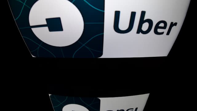 Uber propose une aide financière aux chauffeurs VTC.