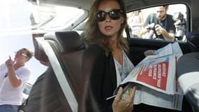 La compagne du candidat socialiste à l'élection présidentielle François Hollande, la journaliste Valérie Trierweiler, a déposé plainte contre X à propos d'une présumée enquête de police la concernant évoquée dans un article de L'Express. /Photo prise le 2