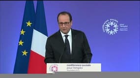 Hollande annonce 150.000 formations prioritaires pour les chômeurs en 2016