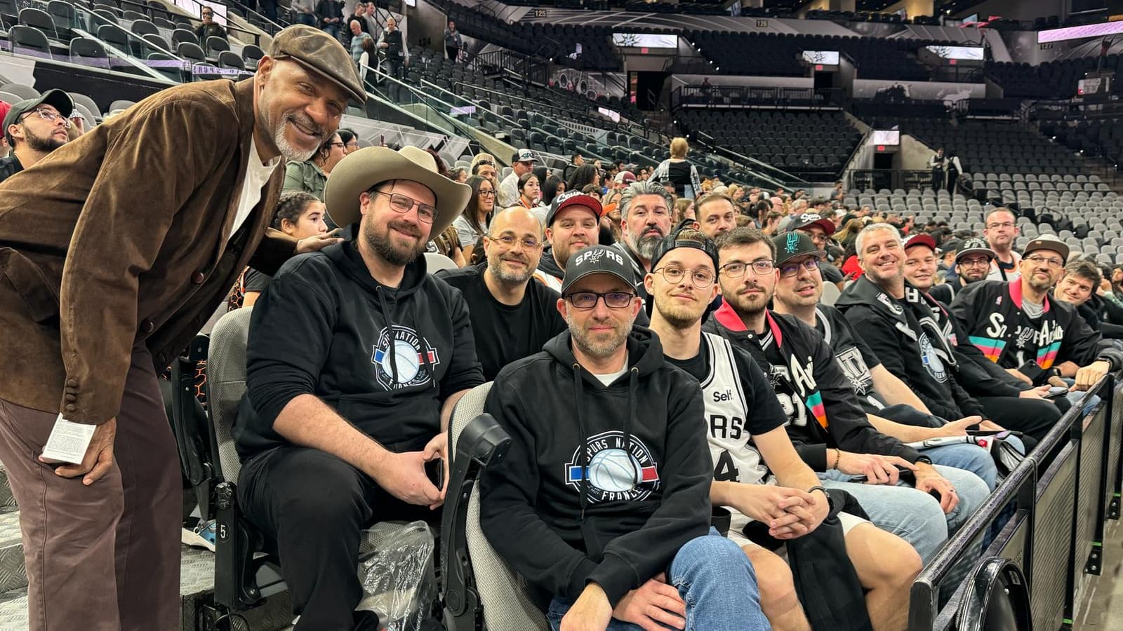 L'association Spurs Nation France en voyage à San Antonio entre le 23/01 et le 31/01/2023 L'association Spurs Nation France en voyage à San Antonio entre le 23/01 et le 31/01/2023