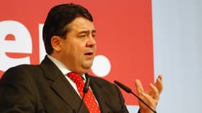 Sigmar Gabriel, président du SPD, a lancé une polémique sur les hausses d'impôts inscrites au programme des sociaux-démocrates.