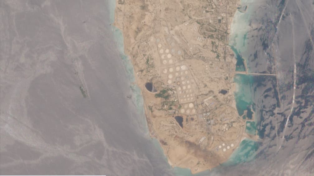 L'île de Kharg, ici en juin 2025, où sont des installés des réservoirs de stockage essentiels aux exportations de pétrole iranien. 