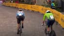Remco Evenepoel dépasse Tadej Pogacar lors du contre-la-montre des Mondiaux de cyclisme à Kigali (Rwanda) le 21 septembre 2025