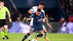Neymar et Kamara lors du Classique, le 18 avril 2022.