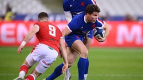 Antoine Dupont contre les Gallois