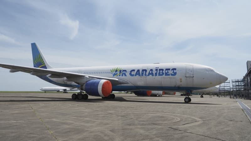Un avion de la compagnie Air Caraîbes - Image d'illustration 