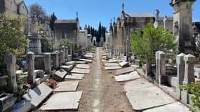 Un cimetière à Marseille. 