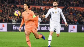 Virgil van Dijk avec Olivier Giroud, à Rotterdam le 16 novembre 2018