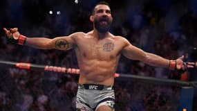 Benoît Saint Denis après sa victoire sur Thiago Moises à l'UFC Paris en septembre 2023