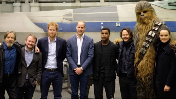 Harry et William avec l'équipe du prochain volet de la saga "Star Wars"