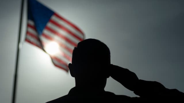 Les recherches ont pris fin pour les huit militaires américains, disparus au large de la Californie.