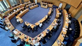 Le conseil départemental de Charente-Maritime en session. 