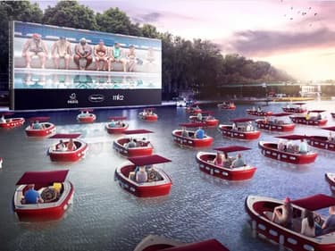 Une séance de cinéma sur l'eau au bassin de la Villette organisée le 18 juillet.