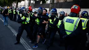 Des heurts éclatent à Southport en Angleterre le 2 août 2024