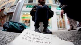« Ils sont là tous les jours, à 5m de notre porte », raconte l’un des rares commerçants qui a accepté de s’exprimer…