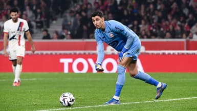 Berke Özer lors du match Lille-PSG (1-1, L1), le 5 octobre 2025