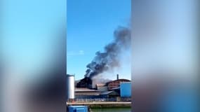 Incendie dans un site industriel de Dieppe - Témoins BFMTV