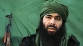 Abdelmalek Droukdel, le chef d'Al Qaïda au Maghreb islamique dans une vidéo en juillet 2010
