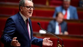 Richard Ferrand assure que les engagements pris par le président de la République pourraient être tenus sans qu'il ne soit besoin de réviser la constitution