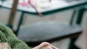Environ 125 projets de recherche fondamentale et clinique sur la maladie d'Alzheimer ont été lancés en trois ans et demi en France, selon un bilan du plan quinquennal lancé en 2008 pour lutter contre ce fléau des populations vieillissantes. /Photo d'archi
