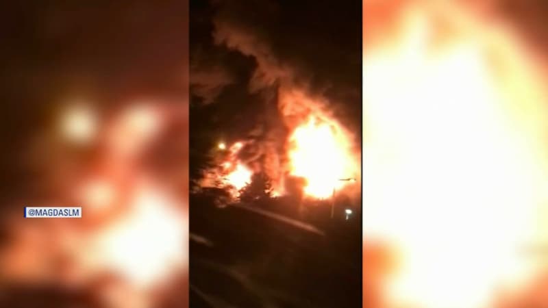 Un entrepôt situé à Nanterre est parti en fumée lundi soir. 