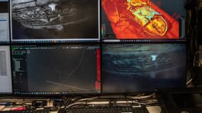 Photos, vidéos et images laser de l'épave de l'Endurance d'Ernest Shackleton, affichées dans la salle de contrôle à bord du SA Agulhas II, dans la mer de Weddell, en Antarctique, le 7 mars 2022. 