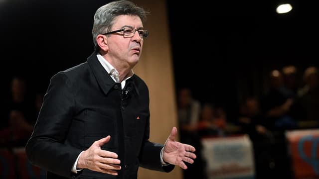 Jean-Luc Mélenchon, candidat à l'élection présidentielle de 2017, lors d'un meeting le 15 novembre 2016.