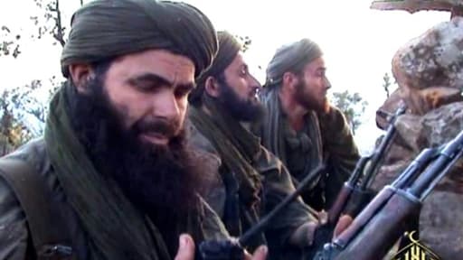 Le leader d'Al Qaïda au Maghreb islamique (AQMI), l'Algérien Abdelmalek Droukdal dans un lieu non identifié, le 23 mai 2012