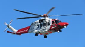 Un hélicoptère des garde-côtes britanniques 