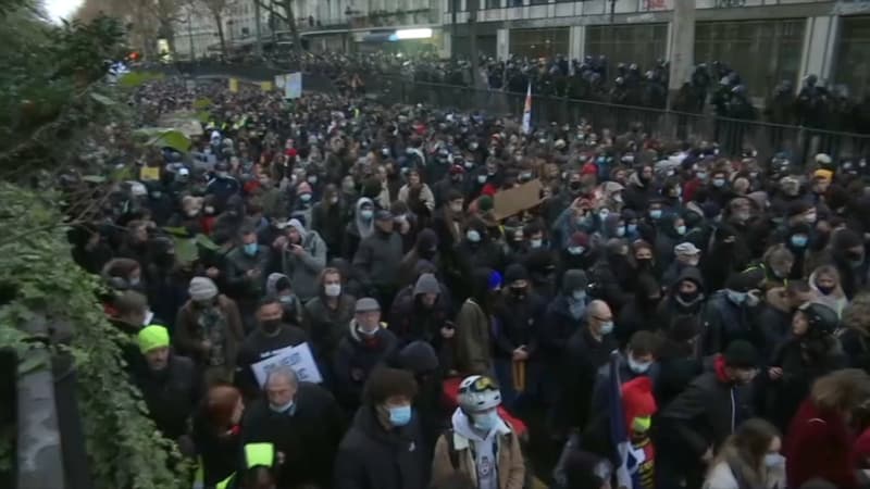 La manifestation parisienne le 12 décembre 2020.