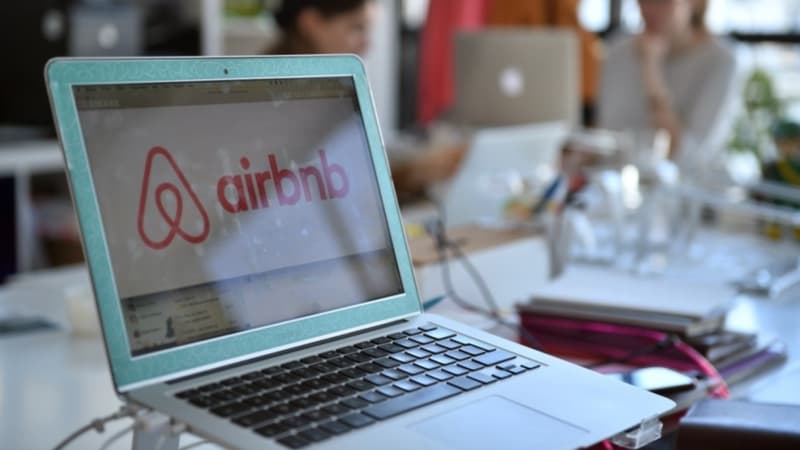 Airbnb va reverser 5,5 millions d'euros de taxe de séjour à la mairie de Paris. 