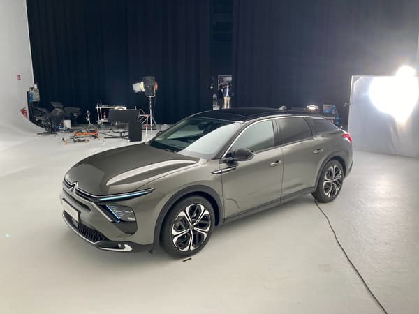 La C5X arrivera en Europe en début d'année prochaine. La C5X arrivera en Europe en début d'année prochaine.