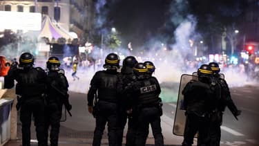 Les policiers vendredi soir à Lyon pour la finale de la CAN