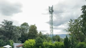 Une antenne 5G installée par l'opérateur Bouygues à Triel-sur-Seine (Yvelines).