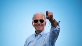 Le candidat démocrate à la Maison Blanche Joe Biden avant un discours lors d'un meeting en "drive-in" à Coconut Creek, en Floride, le 29 octobre 2020