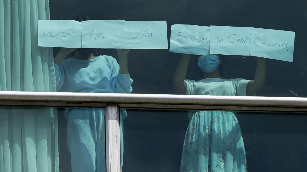 Des migrants expulsés des États-Unis dans un hôtel de Panama, février 2025