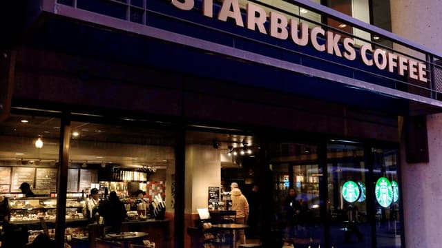 Starbucks a récemment introduit une nouvelle boisson, le "flat white". 