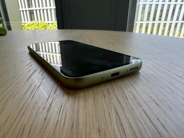 Le Samsung Galaxy A54 5G n'a pas de prise jack pour les écouteurs.