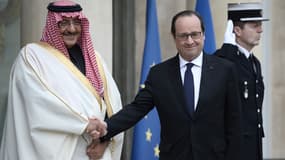 François Hollande et le prince héritier d'Arabie saoudite, Mohammed ben Nayef, le 4 mars 2016, à l'Elysée. 
