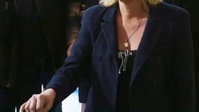 Marine Le Pen a été battue à Hénin-Beaumont, où elle a été devancée de 116 voix par le socialiste Philippe Kemel. La présidente du Front national a demandé un recomptage dans cette circonscription, la 11e du Pas-de-Calais. /Photo prise le 17 juin 2012/REU