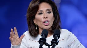 Jeanine Pirro, célèbre commentatrice de la chaîne Fox News, lors d'une conférence en février 2017