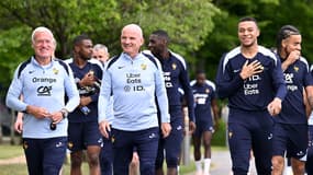 Didier Deschamps, Guy Steffan et Kylan Mbappé, le 2 juin 2025 à Clairefontaine