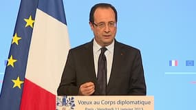 François Hollande devant les corps diplomatiques, devant lesquels il a expliqué la position diplomatique française face au Mali.
