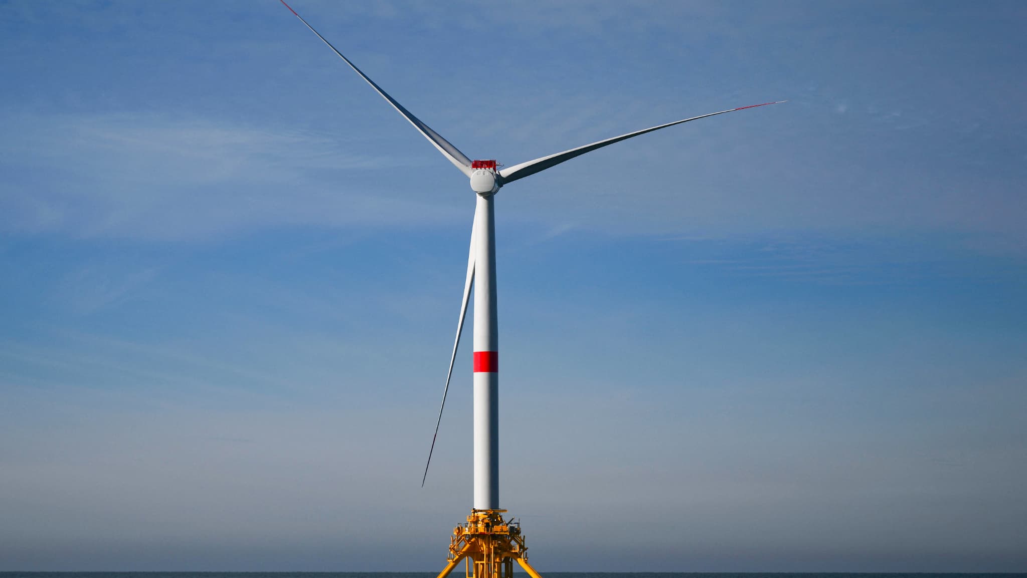 EIFFAGE REMPORTE UN CONTRAT D'1,5 MILLIARD D'EUROS EN LIEN AVEC DES PARCS ÉOLIENS EN MER