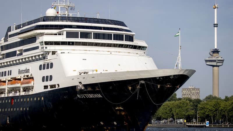 Pays-Bas: Amsterdam va héberger au moins mille demandeurs d'asile sur un bateau