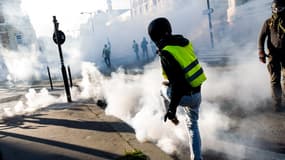 Un gilet jaune à Rennes le samedi 23 février 2019